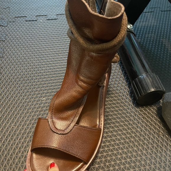 Shoes - Picture 3 of 6